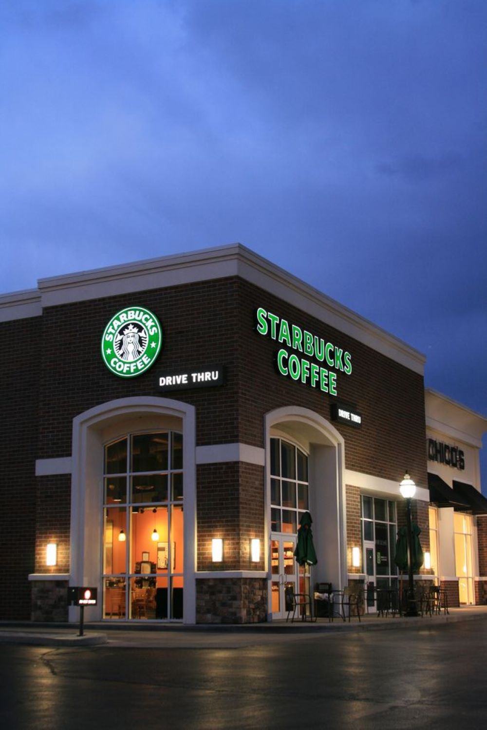 Top 5 Starbucks Drinks to Try (Refreshers Edition): Cool Sips You Need This Season