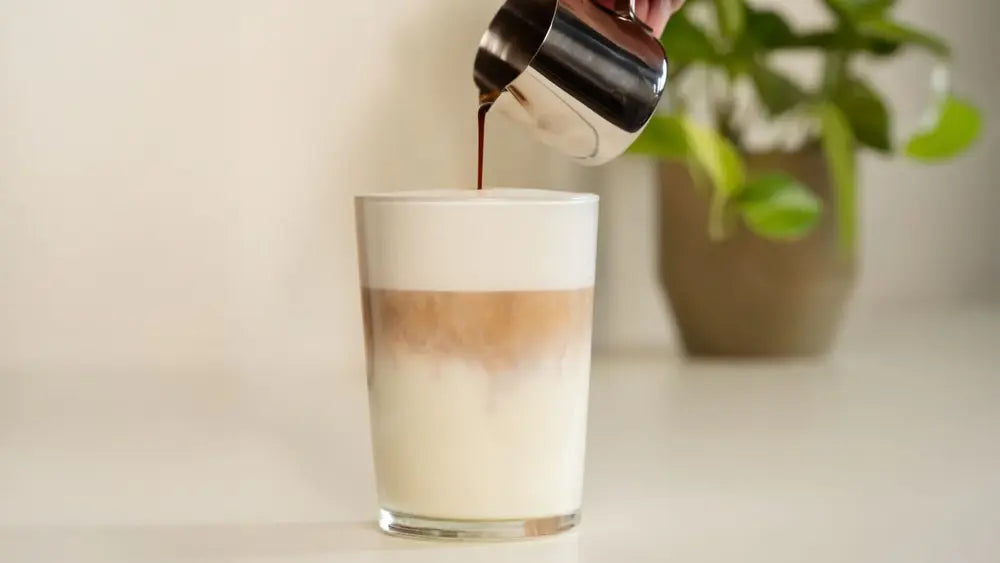 Latte Macchiato: The Ultimate Guide to Mastering this Layered Espresso Classic