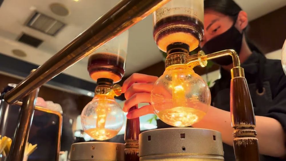 The Ultimate Guide to Brewing Japanese Siphon Coffee: Unlocking the Secrets of a Timeless Brewing Method